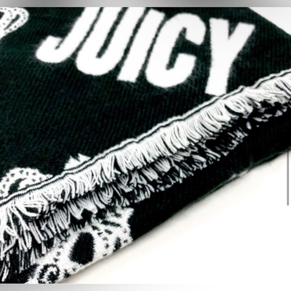 Juicy Couture soft acrylic logo cold weather knit scarf/wrap black & white NWT! - Picture 6 of 6